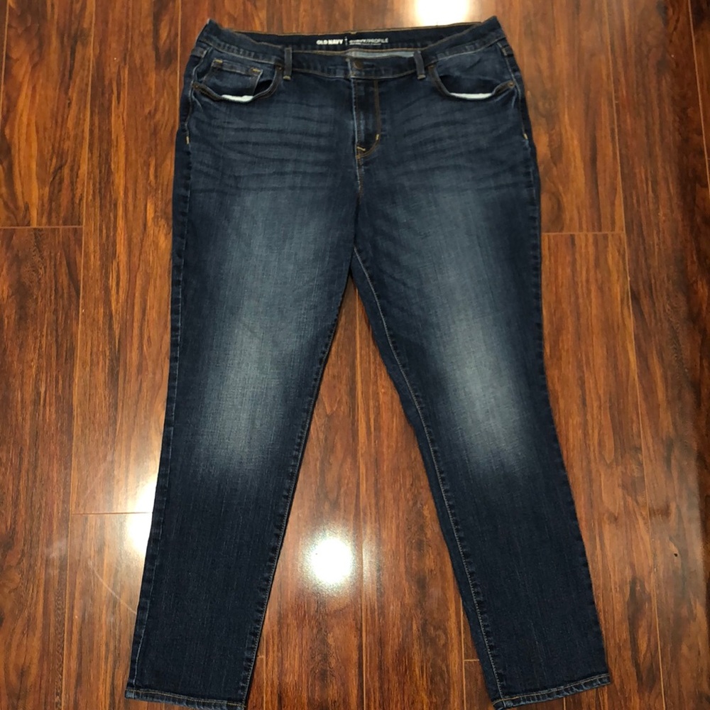 Old Navy Mid Rise Curvy Jeans